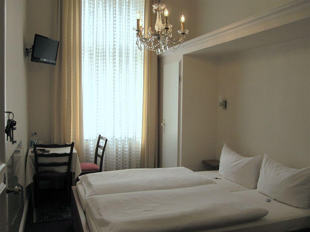 Hotel Pension Fasanenhaus Berlin Luaran gambar