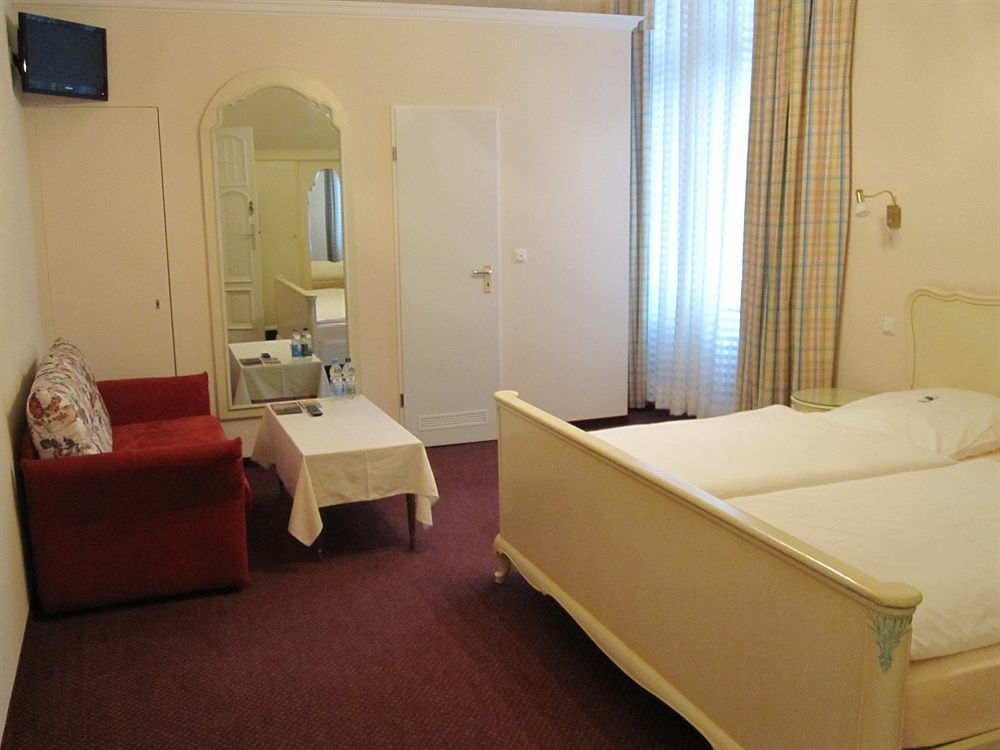 Hotel Pension Fasanenhaus Berlin Luaran gambar