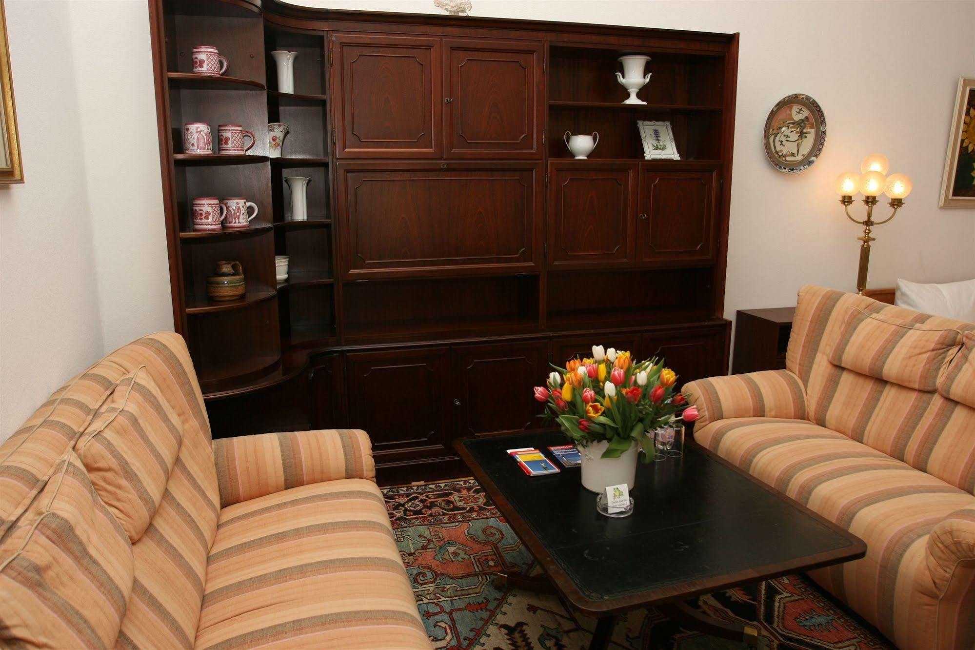 Hotel Pension Fasanenhaus Berlin Luaran gambar