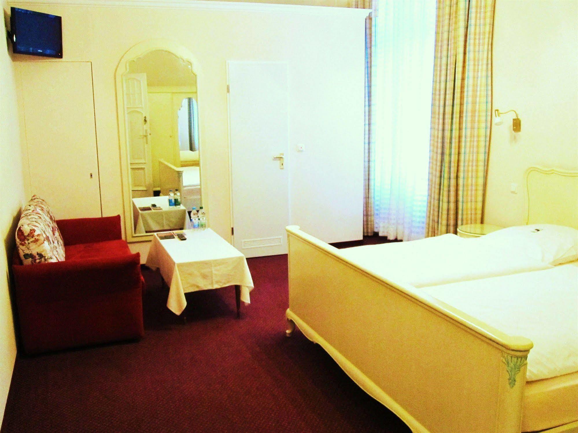 Hotel Pension Fasanenhaus Berlin Luaran gambar